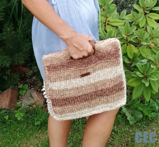 Brown square - knitted beauty